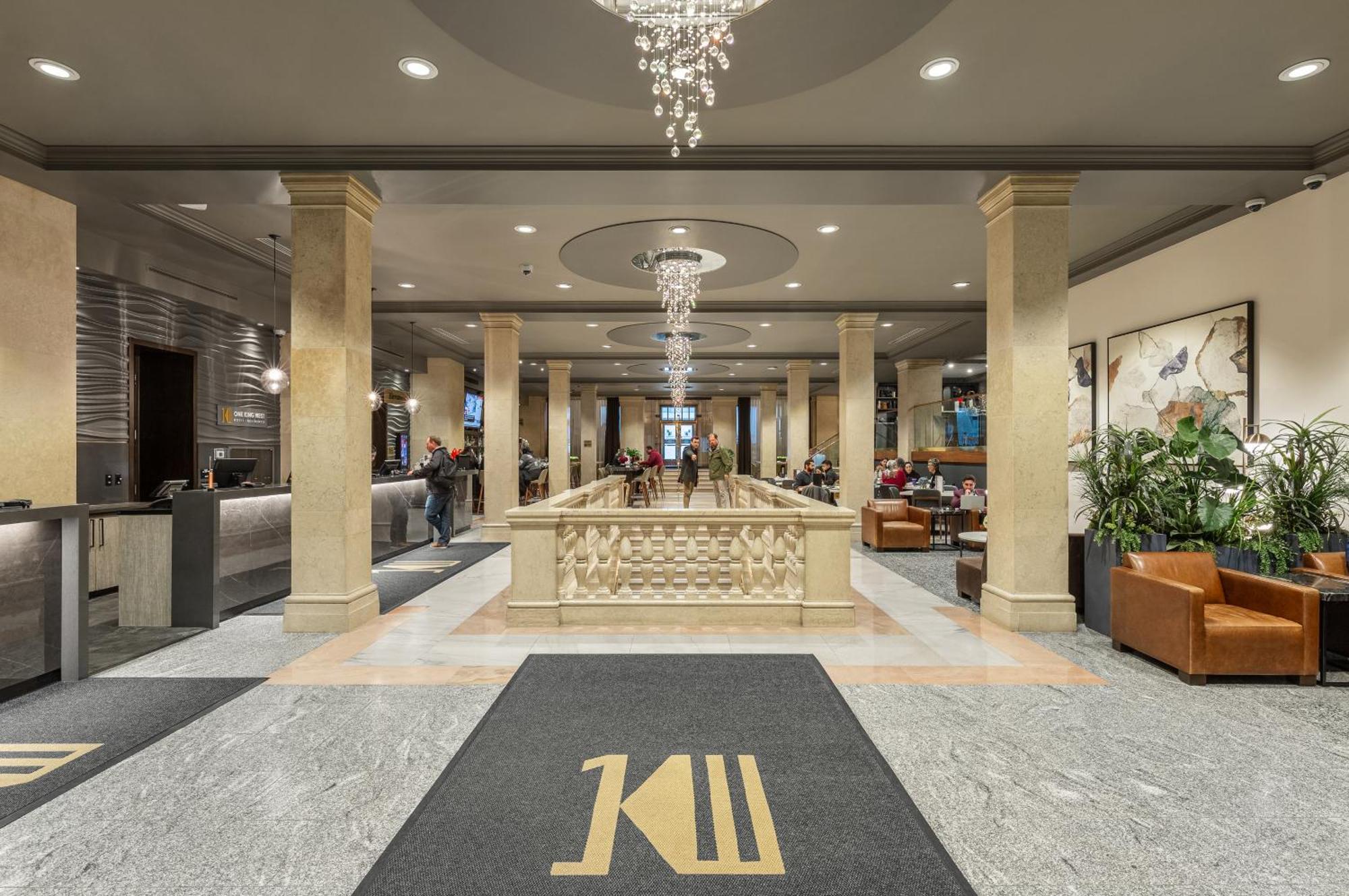 One King West Hotel And Residence Toronto Exterior foto