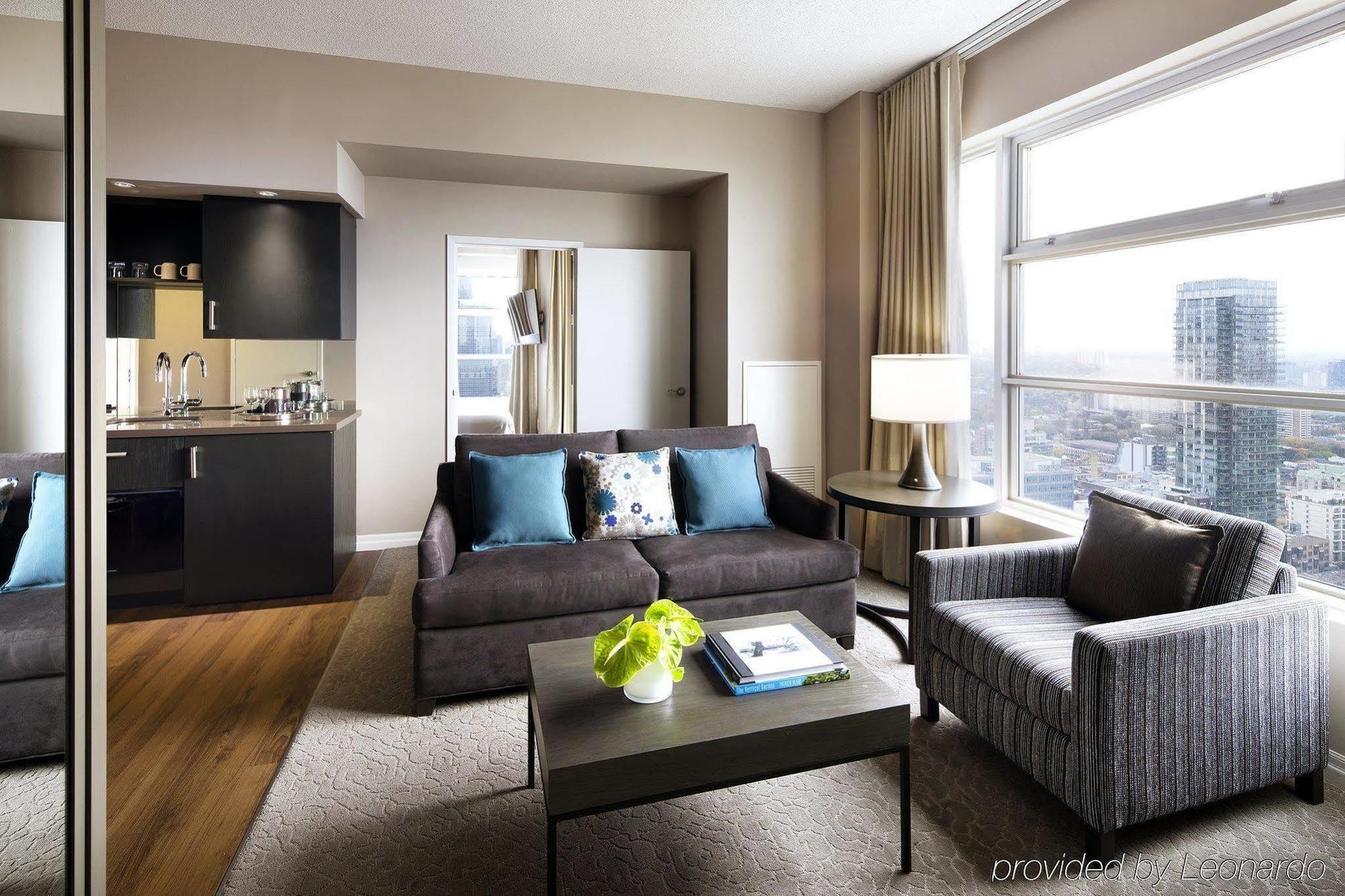 One King West Hotel And Residence Toronto Exterior foto